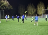 Gezamenlijke training seniorenteams en JO19-1 van donderdag 27 februari 2025 (17/45)